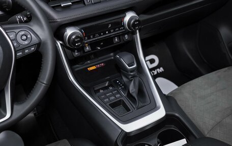 Toyota RAV4, 2025 год, 3 990 000 рублей, 18 фотография