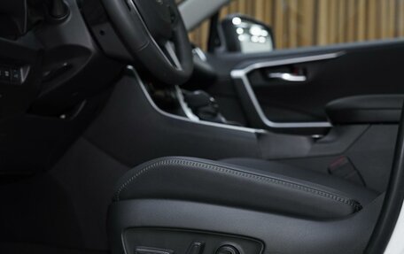 Toyota RAV4, 2025 год, 3 990 000 рублей, 15 фотография