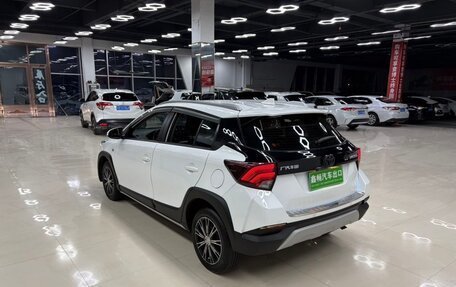 Toyota Yaris XP150 рестайлинг, 2022 год, 1 250 000 рублей, 3 фотография