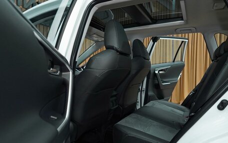 Toyota RAV4, 2025 год, 3 990 000 рублей, 22 фотография