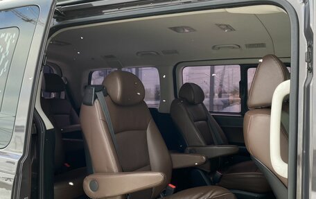 Hyundai Grand Starex Grand Starex I рестайлинг 2, 2019 год, 3 099 000 рублей, 21 фотография