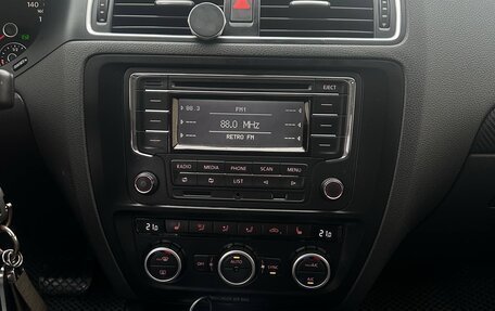 Volkswagen Jetta VI, 2013 год, 800 000 рублей, 9 фотография