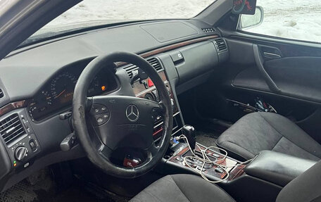 Mercedes-Benz E-Класс, 2001 год, 385 000 рублей, 6 фотография