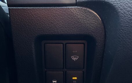 Toyota Land Cruiser Prado 150 рестайлинг 2, 2017 год, 3 600 000 рублей, 13 фотография