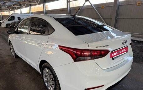 Hyundai Solaris II рестайлинг, 2019 год, 900 000 рублей, 4 фотография