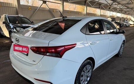 Hyundai Solaris II рестайлинг, 2019 год, 900 000 рублей, 6 фотография