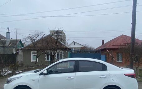 KIA Rio IV, 2017 год, 1 365 000 рублей, 6 фотография