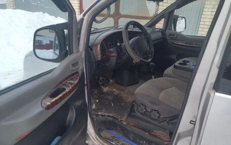 Hyundai Starex I рестайлинг, 2004 год, 750 000 рублей, 3 фотография