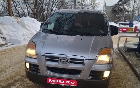 Hyundai Starex I рестайлинг, 2004 год, 750 000 рублей, 12 фотография