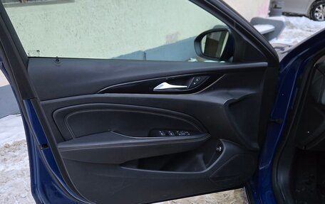 Opel Insignia II рестайлинг, 2018 год, 1 350 000 рублей, 8 фотография