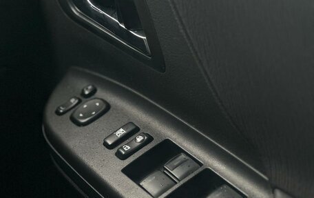 Toyota Vellfire I, 2010 год, 2 450 000 рублей, 15 фотография