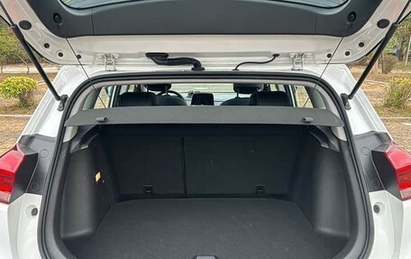 Chevrolet Tracker, 2022 год, 1 422 125 рублей, 15 фотография