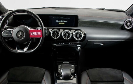 Mercedes-Benz CLA, 2021 год, 2 460 000 рублей, 7 фотография