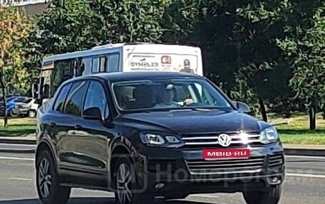 Volkswagen Touareg III, 2010 год, 2 300 000 рублей, 1 фотография