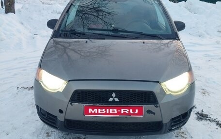Mitsubishi Colt VI рестайлинг, 2009 год, 420 000 рублей, 1 фотография