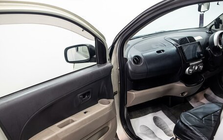 Toyota Passo III, 2004 год, 300 000 рублей, 14 фотография