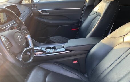 Hyundai Sonata VIII, 2020 год, 2 500 000 рублей, 5 фотография