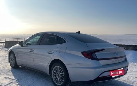 Hyundai Sonata VIII, 2020 год, 2 500 000 рублей, 3 фотография
