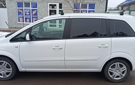 Opel Zafira B, 2013 год, 800 000 рублей, 2 фотография