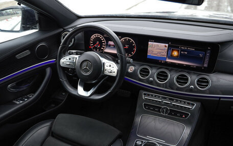 Mercedes-Benz E-Класс, 2018 год, 3 149 000 рублей, 9 фотография