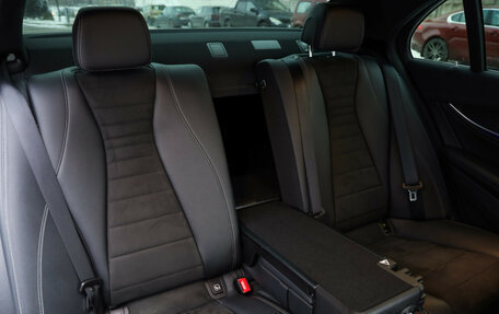 Mercedes-Benz E-Класс, 2018 год, 3 149 000 рублей, 29 фотография