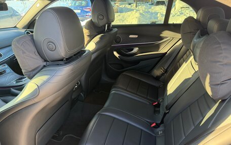 Mercedes-Benz E-Класс, 2020 год, 5 500 000 рублей, 9 фотография