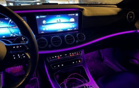 Mercedes-Benz E-Класс, 2020 год, 5 500 000 рублей, 7 фотография