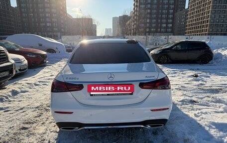 Mercedes-Benz E-Класс, 2020 год, 5 500 000 рублей, 3 фотография
