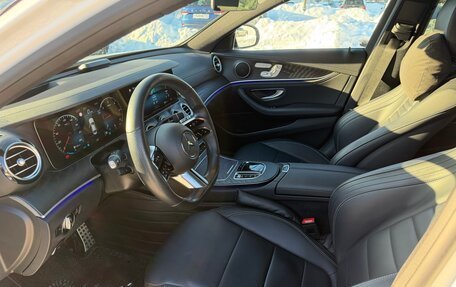 Mercedes-Benz E-Класс, 2020 год, 5 500 000 рублей, 11 фотография