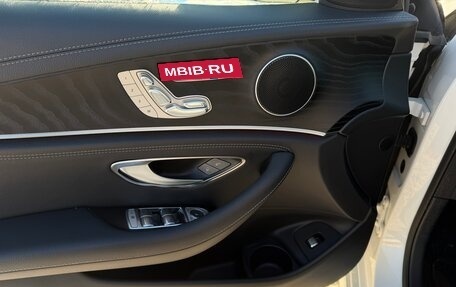 Mercedes-Benz E-Класс, 2020 год, 5 500 000 рублей, 22 фотография