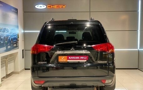 Mitsubishi Pajero Sport II рестайлинг, 2012 год, 1 750 000 рублей, 4 фотография