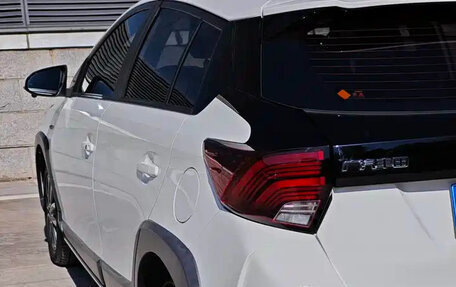 Toyota Yaris, 2023 год, 1 323 838 рублей, 5 фотография