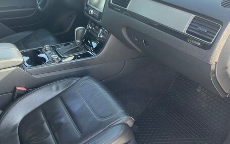 Volkswagen Touareg III, 2010 год, 2 300 000 рублей, 14 фотография