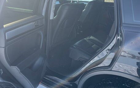 Volkswagen Touareg III, 2010 год, 2 300 000 рублей, 18 фотография