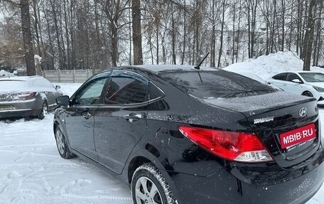 Hyundai Solaris II рестайлинг, 2011 год, 680 000 рублей, 8 фотография