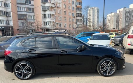 BMW 1 серия, 2020 год, 2 300 000 рублей, 10 фотография