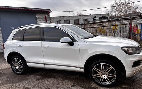 Volkswagen Touareg III, 2012 год, 1 687 000 рублей, 5 фотография
