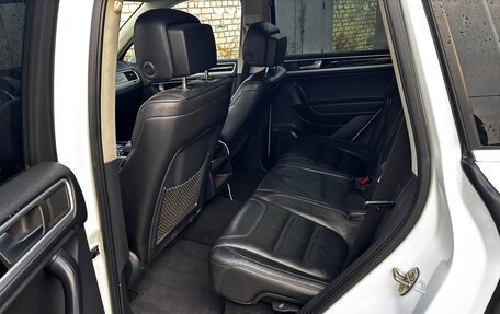 Volkswagen Touareg III, 2012 год, 1 687 000 рублей, 8 фотография