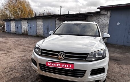 Volkswagen Touareg III, 2012 год, 1 687 000 рублей, 4 фотография