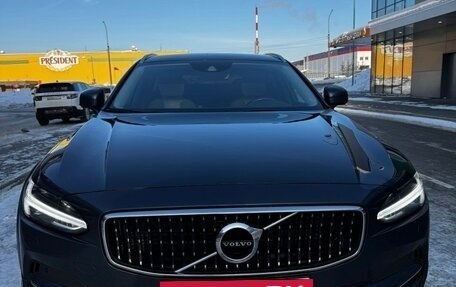 Volvo V90 Cross Country I рестайлинг, 2019 год, 2 999 999 рублей, 3 фотография