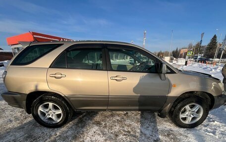 Toyota Harrier, 2002 год, 1 100 000 рублей, 4 фотография