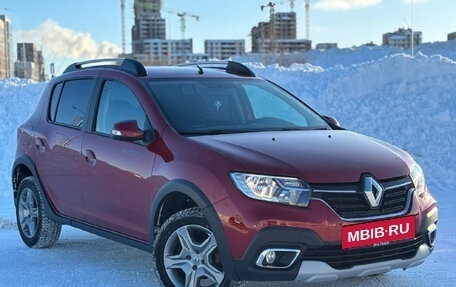 Renault Sandero II рестайлинг, 2020 год, 1 097 000 рублей, 2 фотография