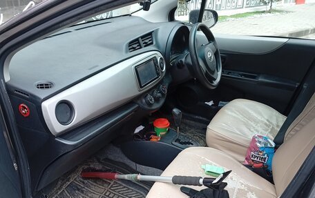 Toyota Vitz, 2011 год, 700 000 рублей, 5 фотография