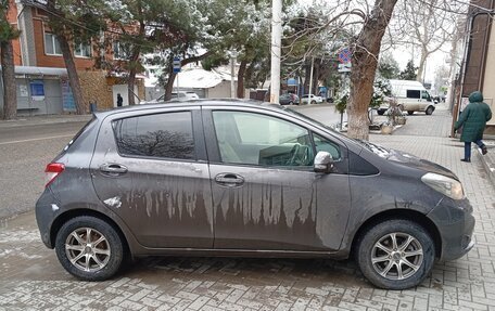 Toyota Vitz, 2011 год, 700 000 рублей, 9 фотография