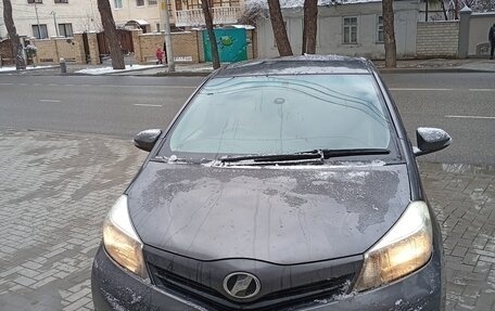 Toyota Vitz, 2011 год, 700 000 рублей, 7 фотография