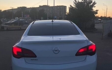 Opel Astra J, 2013 год, 1 100 000 рублей, 3 фотография