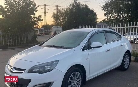 Opel Astra J, 2013 год, 1 100 000 рублей, 2 фотография