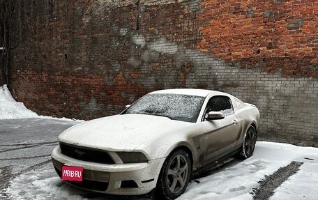 Ford Mustang VI рестайлинг, 2009 год, 1 370 000 рублей, 1 фотография