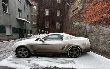 Ford Mustang VI рестайлинг, 2009 год, 1 370 000 рублей, 5 фотография