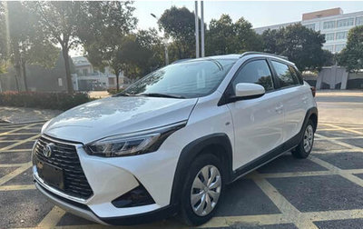 Toyota Yaris XP150 рестайлинг, 2022 год, 1 210 000 рублей, 1 фотография